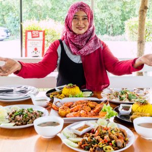 อนารีน ฮาลาลฟู้ด Anareen Halal Food แหลมงอบ ตราด